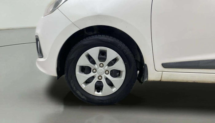 2015 Hyundai Xcent S 1.2, Petrol, Manual, 40,889 km, Left Front Wheel