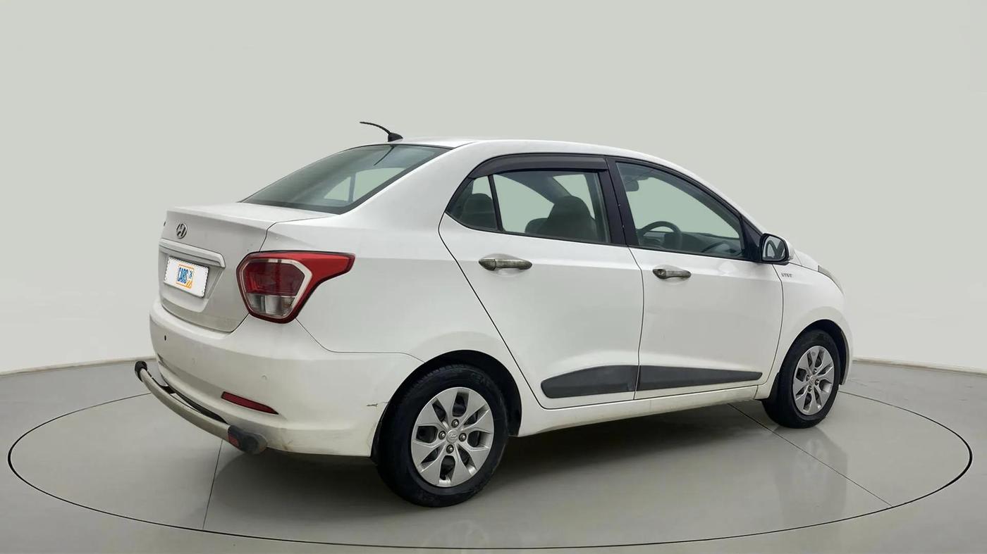 2015 Hyundai Xcent S 1.2, Petrol, Manual, 40,889 km, Right Back Diagonal