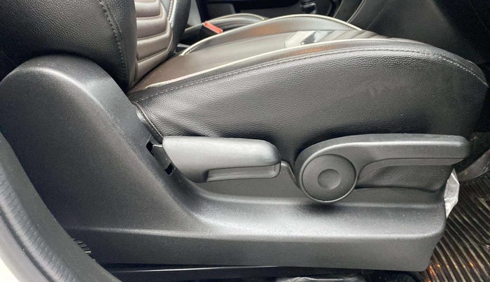 2021 Toyota URBAN CRUISER PREMIUM GRADE MT, Petrol, Manual, 18,031 km, Driver Side Adjustment Panel