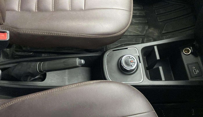 2021 Renault Kwid RXT 1.0 AMT (O), Petrol, Automatic, 40,280 km, Gear Lever