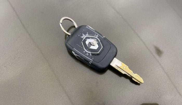 2021 Renault Kwid RXT 1.0 AMT (O), Petrol, Automatic, 40,280 km, Key Close Up