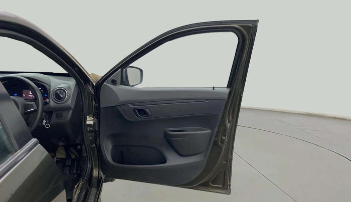 2021 Renault Kwid RXT 1.0 AMT (O), Petrol, Automatic, 40,280 km, RHS Front Door