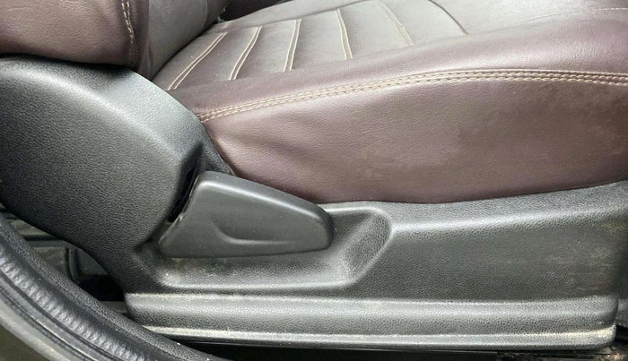 2021 Renault Kwid RXT 1.0 AMT (O), Petrol, Automatic, 40,280 km, Driver Side Adjustment Panel