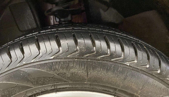 2020 Renault Kwid RXL, Petrol, Manual, 67,079 km, Left Front Tyre Tread