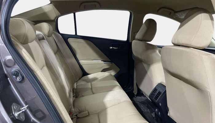 2015 Honda City 1.5L I-VTEC V MT, Petrol, Manual, 45,538 km, Right Side Rear Door Cabin