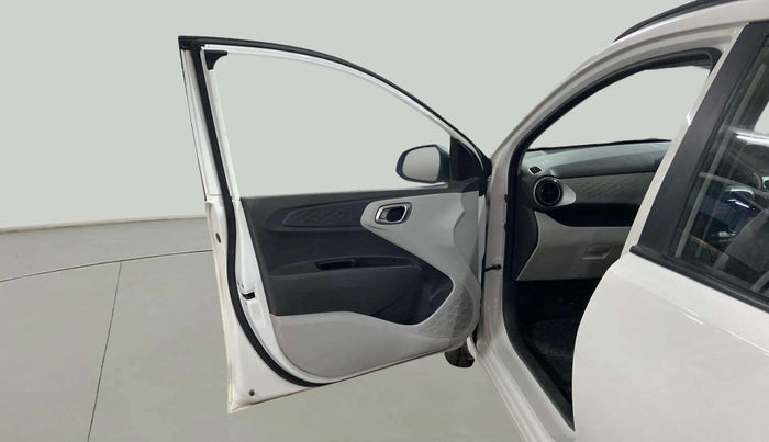 2021 Hyundai GRAND I10 NIOS SPORTZ 1.2 KAPPA VTVT CNG, CNG, Manual, 81,725 km, LHS Front Door