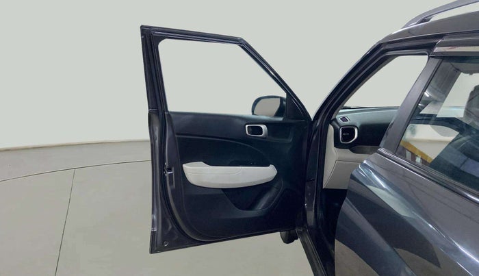 2022 Hyundai VENUE SX 1.2 PETROL, Petrol, Manual, 63,632 km, LHS Front Door