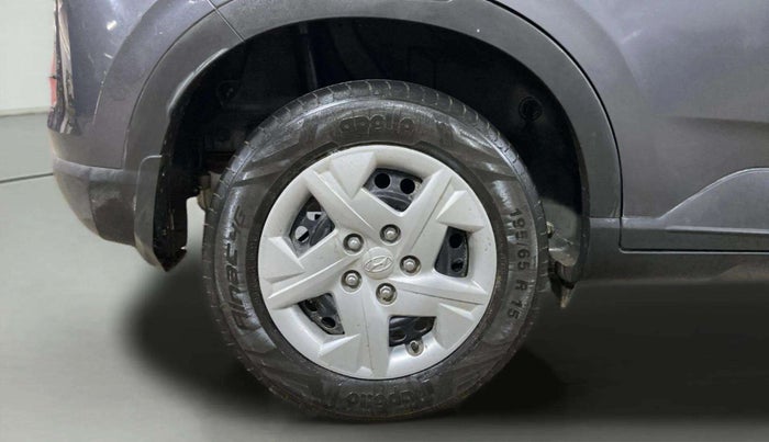 2022 Hyundai VENUE SX 1.2 PETROL, Petrol, Manual, 63,632 km, Right Rear Wheel