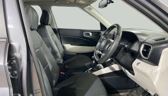 2022 Hyundai VENUE SX 1.2 PETROL, Petrol, Manual, 63,632 km, Right Side Front Door Cabin