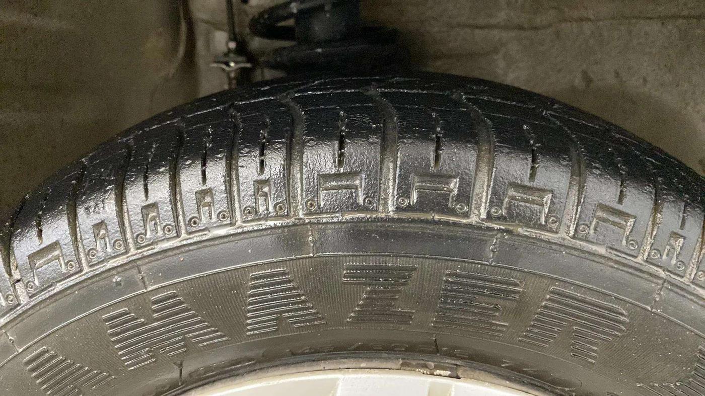 2016 Maruti Alto 800 LXI, Petrol, Manual, 25,775 km, Right Front Tyre Tread