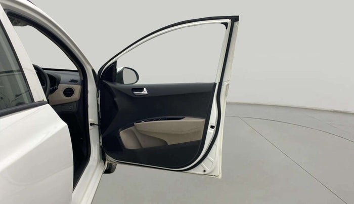 2017 Hyundai Grand i10 SPORTZ (O) AT 1.2 KAPPA VTVT, Petrol, Automatic, 32,624 km, RHS Front Door