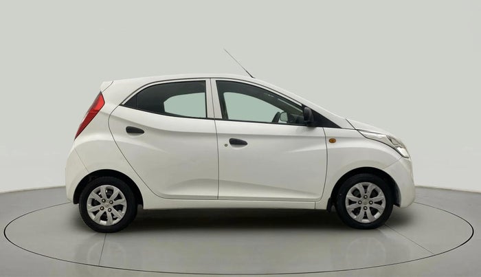 2016 Hyundai Eon MAGNA +, Petrol, Manual, 61,783 km, Right Side View