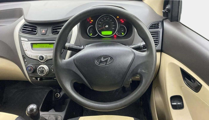 2016 Hyundai Eon MAGNA +, Petrol, Manual, 61,783 km, Steering Wheel Close Up