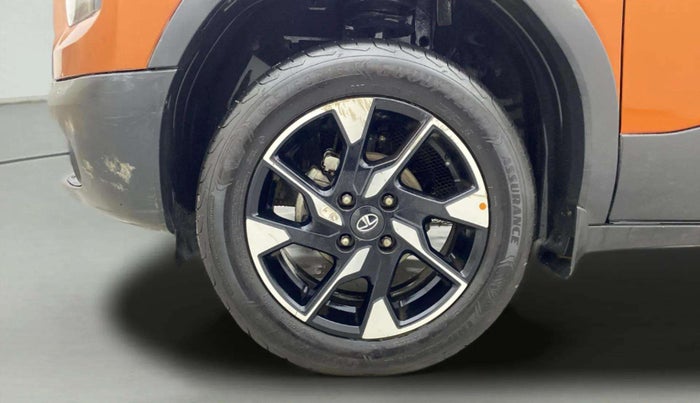 2023 Tata PUNCH CREATIVE AMT 1.2 RTN DUAL TONE, Petrol, Automatic, 19,289 km, Left Front Wheel