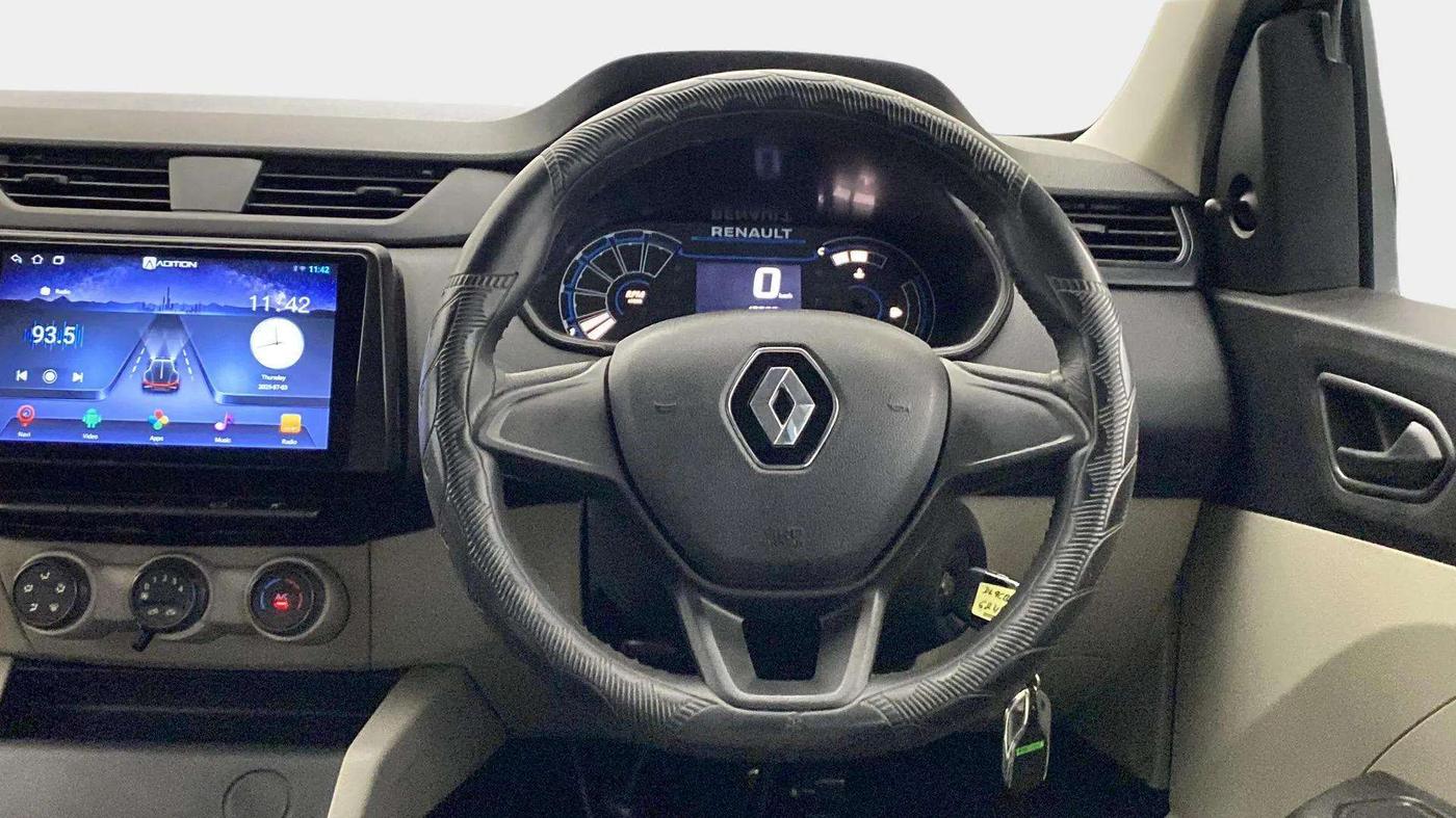 2024 Renault TRIBER RXE MT, Petrol, Manual, 12,111 km, Steering Wheel Close Up