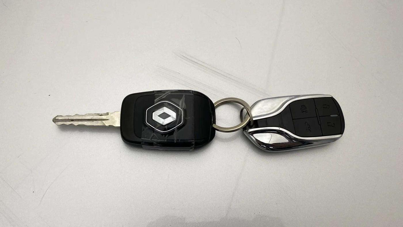 2024 Renault TRIBER RXE MT, Petrol, Manual, 12,111 km, Key Close Up