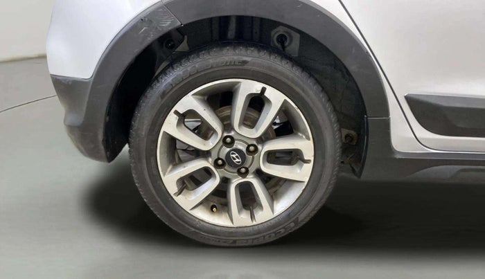 2015 Hyundai i20 Active 1.2 SX, CNG, Manual, 55,113 km, Right Rear Wheel