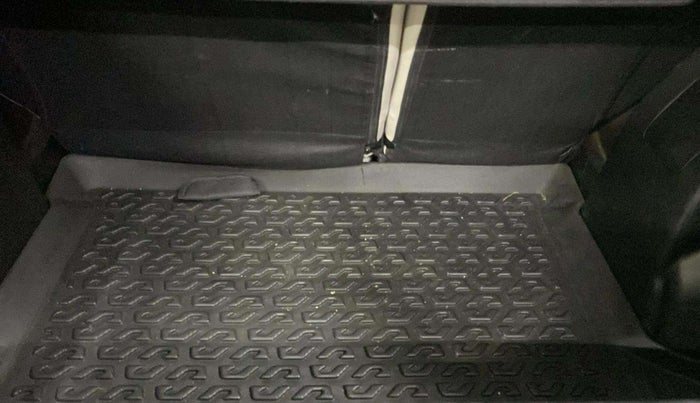 2023 Maruti FRONX ALPHA 1.0L TURBO 6 AT, Petrol, Automatic, 21,606 km, Boot Inside
