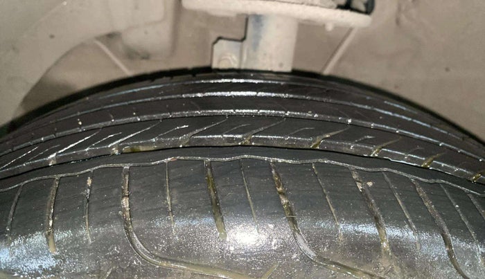 2023 Maruti FRONX ALPHA 1.0L TURBO 6 AT, Petrol, Automatic, 21,606 km, Left Front Tyre Tread
