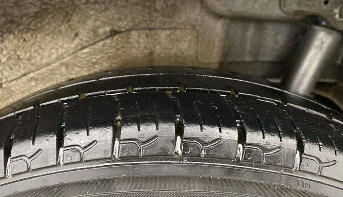 2013 Maruti Wagon R 1.0 LXI CNG, CNG, Manual, 1,25,307 km, Left Rear Tyre Tread