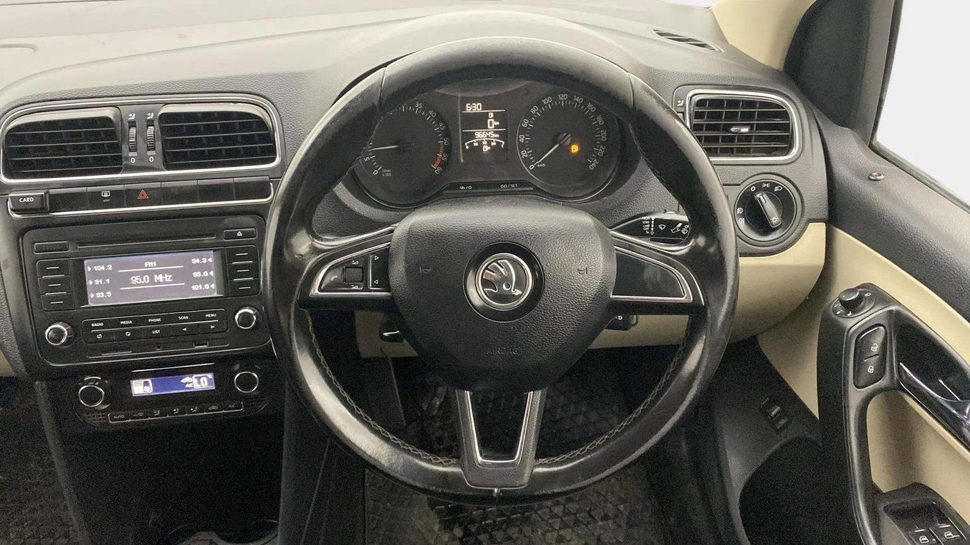 2016 Skoda Rapid AMBITION 1.5 TDI, Diesel, Manual, 96,868 km, Steering Wheel Close Up