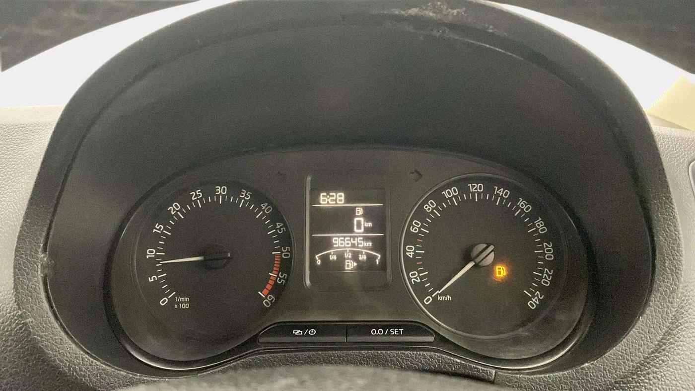 2016 Skoda Rapid AMBITION 1.5 TDI, Diesel, Manual, 96,868 km, Odometer Image