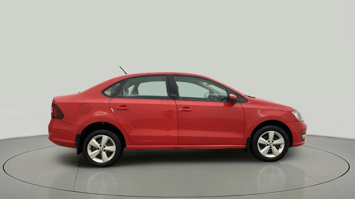 2016 Skoda Rapid AMBITION 1.5 TDI, Diesel, Manual, 96,868 km, Right Side View
