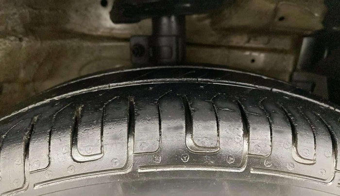 2012 Maruti Swift Dzire VXI, Petrol, Manual, 54,254 km, Right Front Tyre Tread