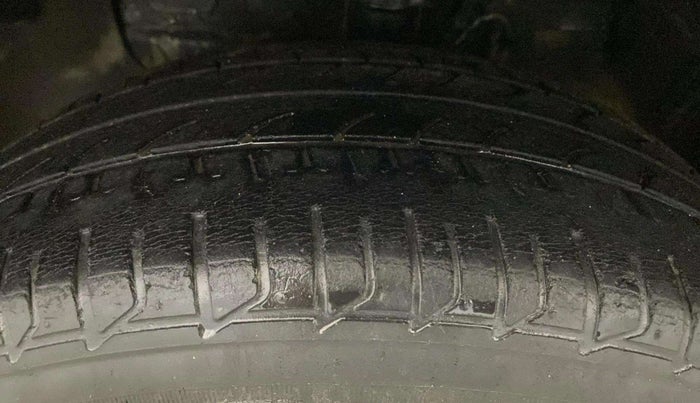 2018 Hyundai Elite i20 ASTA 1.2 (O), Petrol, Manual, 43,993 km, Left Front Tyre Tread