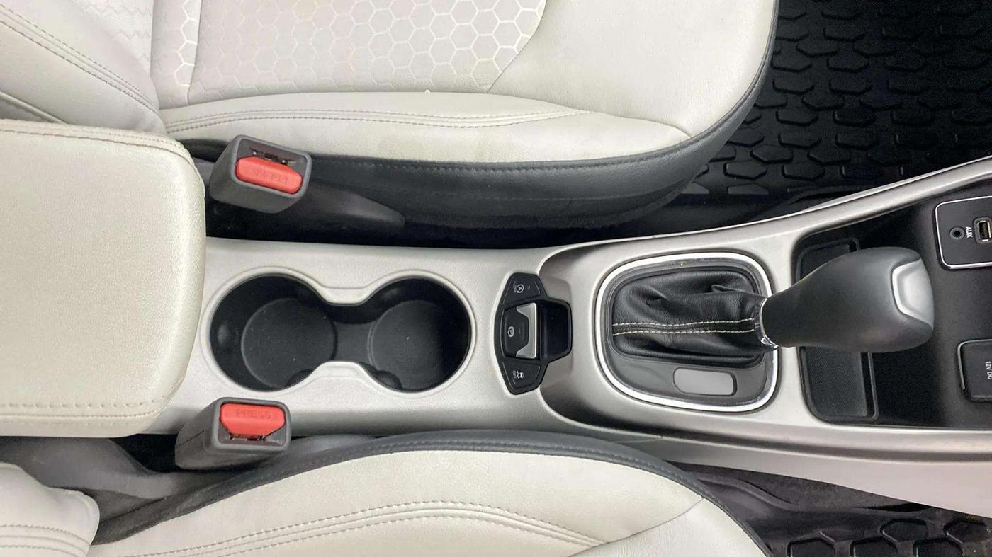 2020 Jeep Compass LONGITUDE PLUS 1.4 PETROL AT, Petrol, Automatic, 36,593 km, Gear Lever