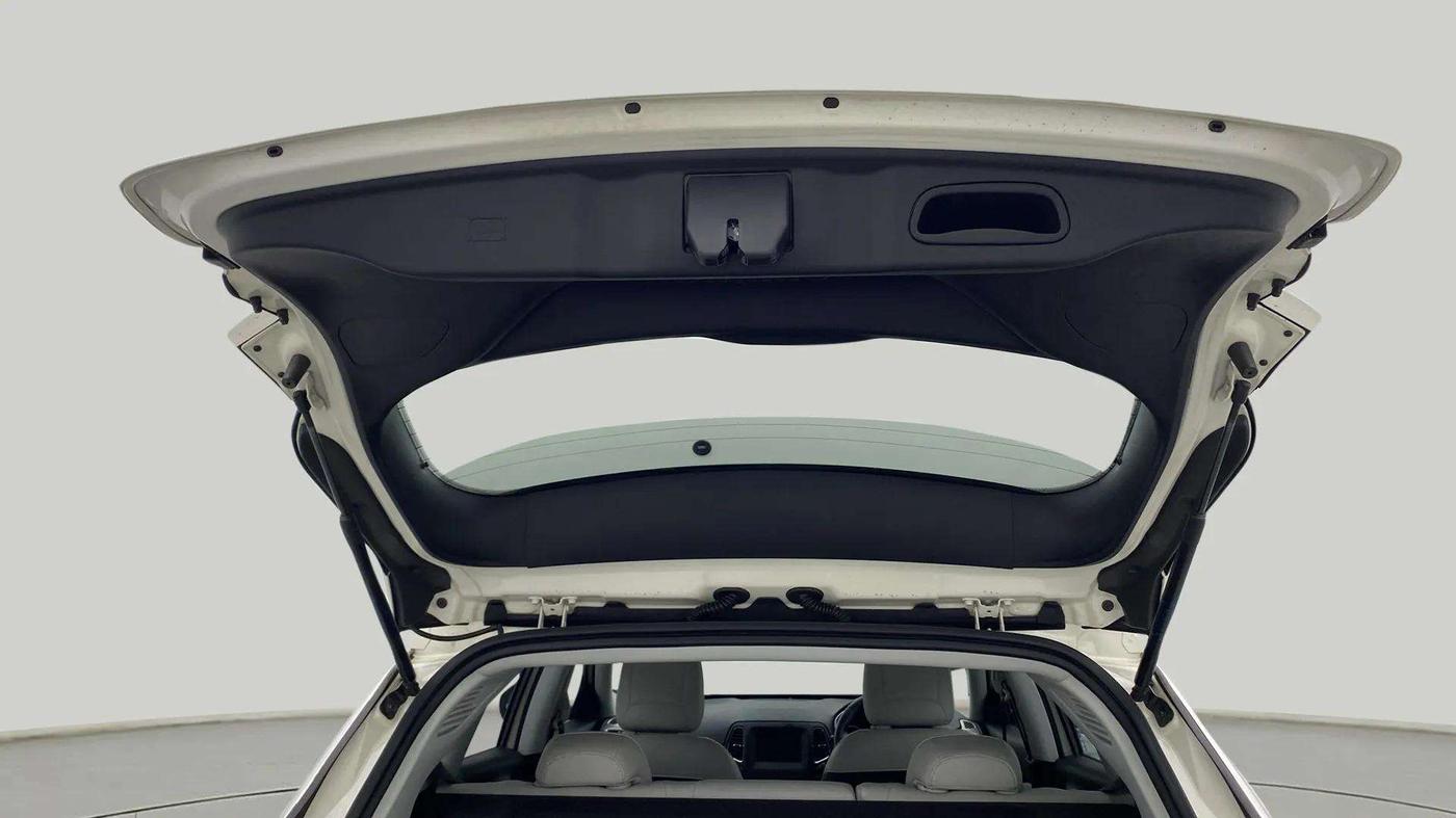 2020 Jeep Compass LONGITUDE PLUS 1.4 PETROL AT, Petrol, Automatic, 36,593 km, Boot Door Open