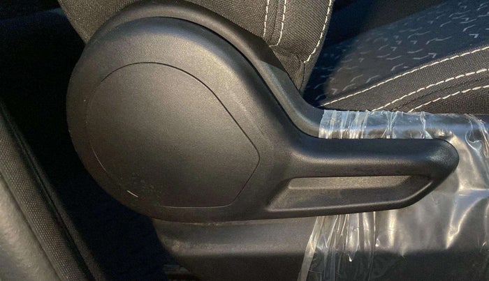 2022 Tata Tiago XT (O) PETROL, Petrol, Manual, 7,046 km, Driver Side Adjustment Panel