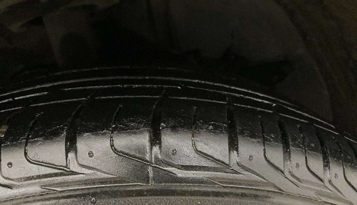 2019 Tata NEXON XZA PLUS PETROL, Petrol, Automatic, 21,391 km, Right Front Tyre Tread