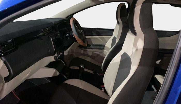 2020 Renault TRIBER RXT, Petrol, Manual, 57,761 km, Right Side Front Door Cabin