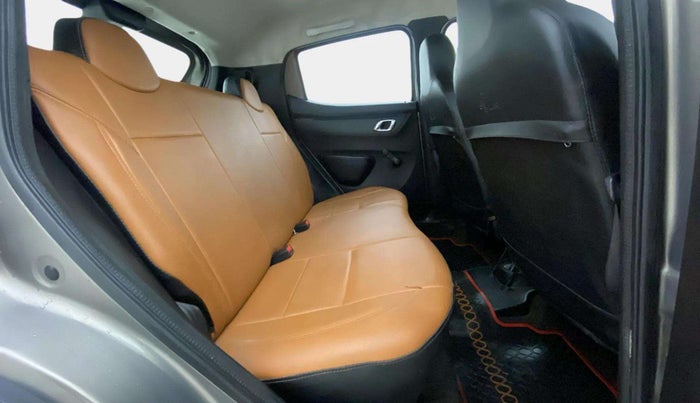 2019 Renault Kwid RXT 1.0 (O), Petrol, Manual, 9,444 km, Right Side Rear Door Cabin