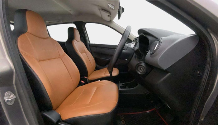 2019 Renault Kwid RXT 1.0 (O), Petrol, Manual, 9,444 km, Right Side Front Door Cabin