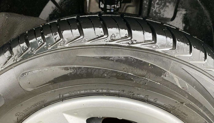 2019 Renault Kwid RXT 1.0 (O), Petrol, Manual, 9,444 km, Right Front Tyre Tread