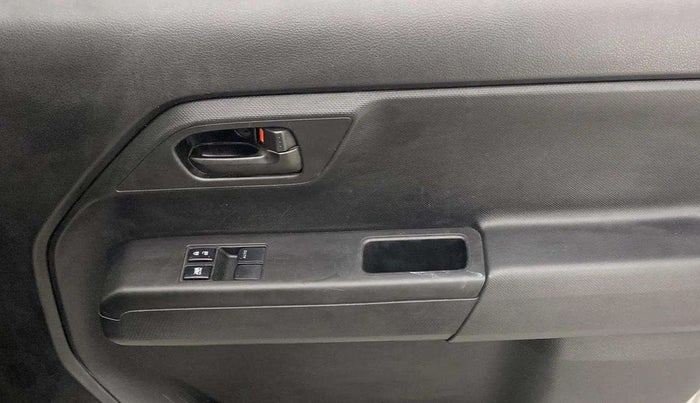 2023 Maruti New Wagon-R LXI 1.0, Petrol, Manual, 16,033 km, Driver Side Door Panels Control
