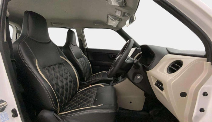 2023 Maruti New Wagon-R LXI 1.0, Petrol, Manual, 16,033 km, Right Side Front Door Cabin