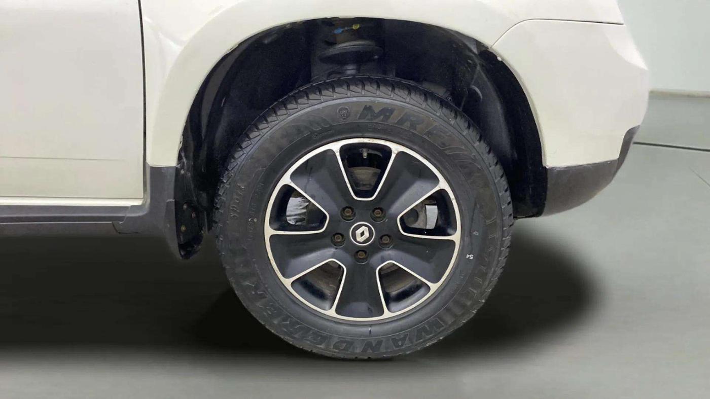 2019 Renault Duster RXS PETROL, Petrol, Manual, 51,897 km, Right Front Wheel