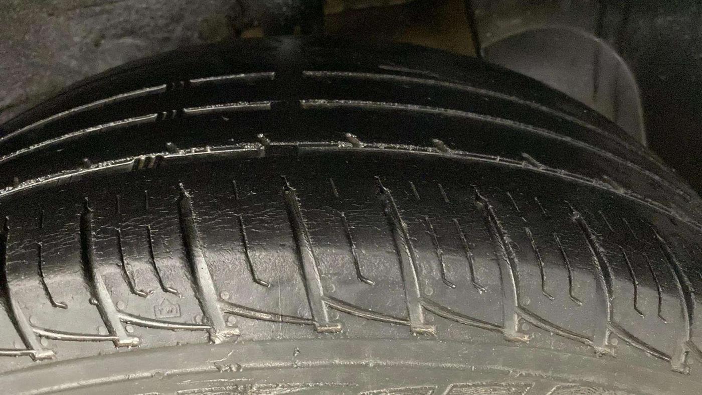 2019 Renault Duster RXS PETROL, Petrol, Manual, 51,897 km, Left Rear Tyre Tread