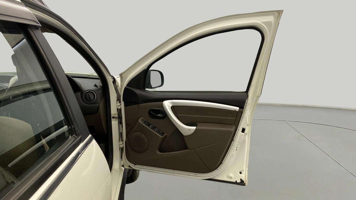 2019 Renault Duster RXS PETROL, Petrol, Manual, 51,897 km, RHS Front Door