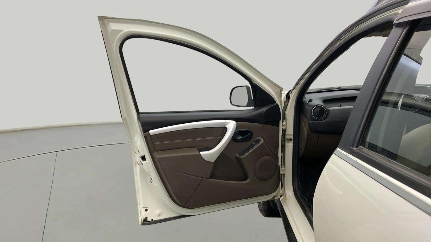 2019 Renault Duster RXS PETROL, Petrol, Manual, 51,897 km, LHS Front Door