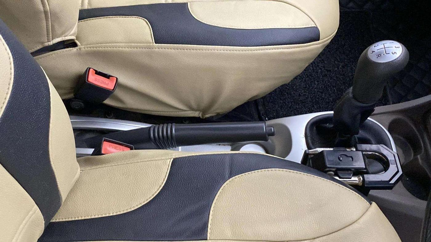 2019 Renault Duster RXS PETROL, Petrol, Manual, 51,897 km, Gear Lever