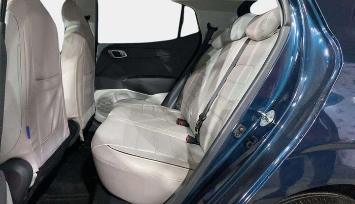 2024 Hyundai GRAND I10 NIOS ASTA AMT 1.2 KAPPA VTVT, Petrol, Automatic, 20,709 km, Right Side Rear Door Cabin