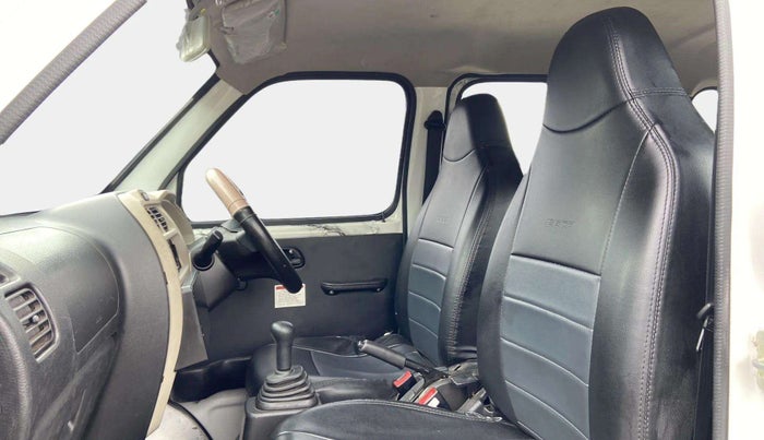 2023 Maruti Eeco 5 STR AC CNG, CNG, Manual, 24,139 km, Right Side Front Door Cabin