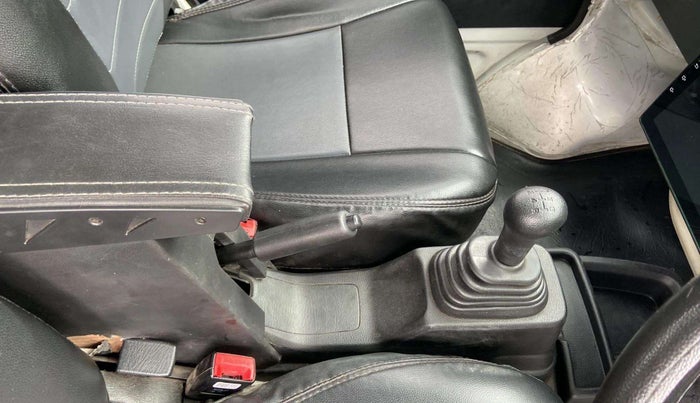 2023 Maruti Eeco 5 STR AC CNG, CNG, Manual, 24,139 km, Gear Lever