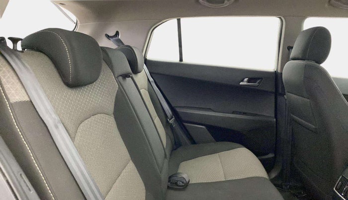 2016 Hyundai Creta SX PLUS 1.6 PETROL, Petrol, Manual, 37,507 km, Right Side Rear Door Cabin