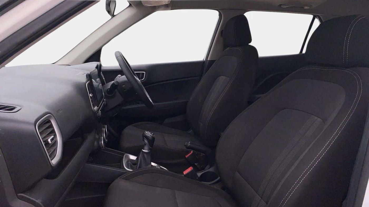 2020 Hyundai VENUE SX 1.0 TURBO, Petrol, Manual, 39,547 km, Right Side Front Door Cabin