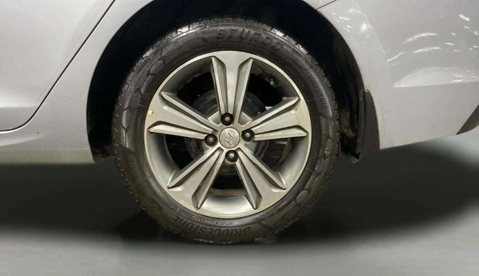 2019 Hyundai Verna 1.6 VTVT SX + AT, Petrol, Automatic, 84,290 km, Left Rear Wheel